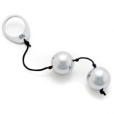 schwere Liebeskugel aus Metall